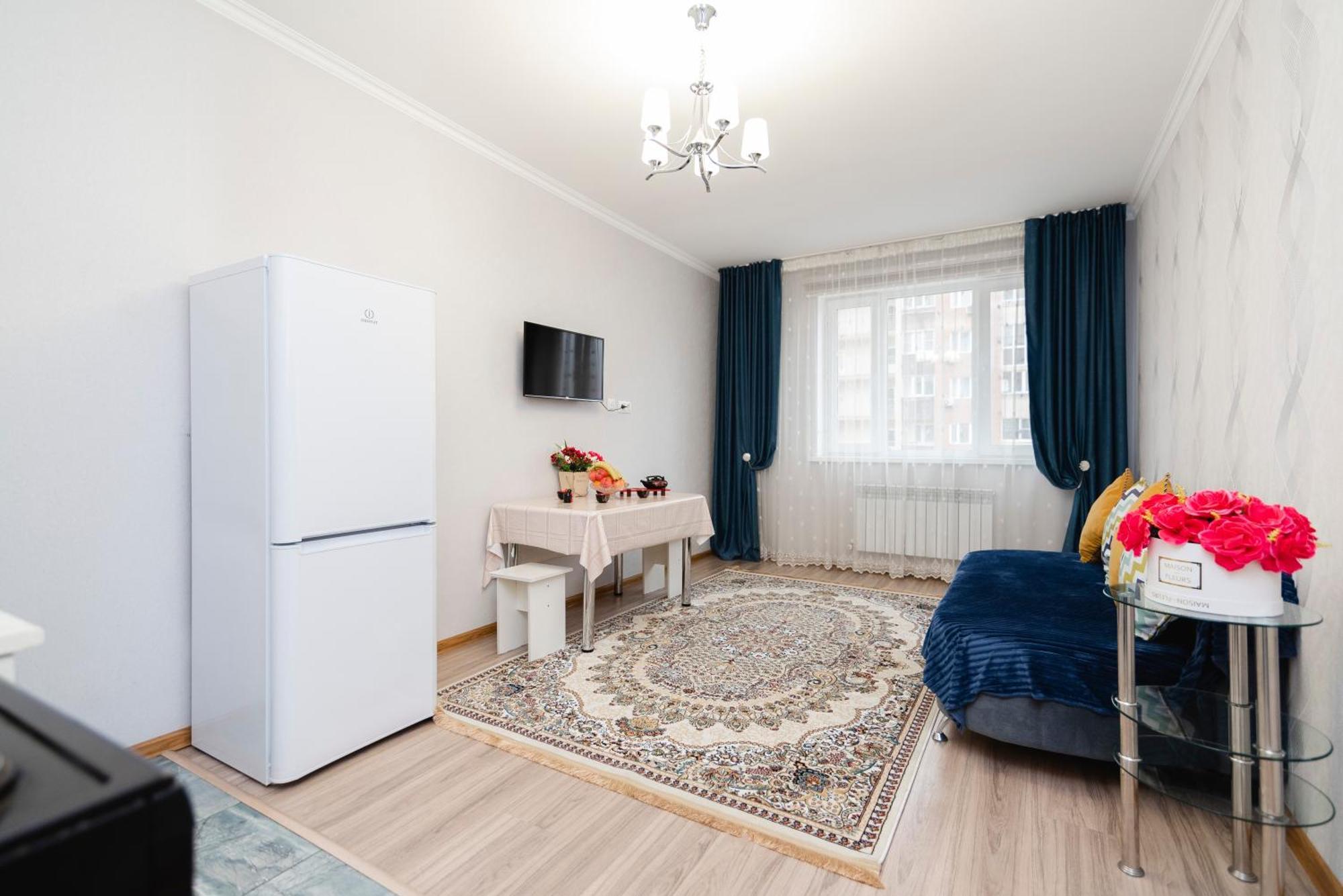 Apartment Zodiak Алматы Экстерьер фото